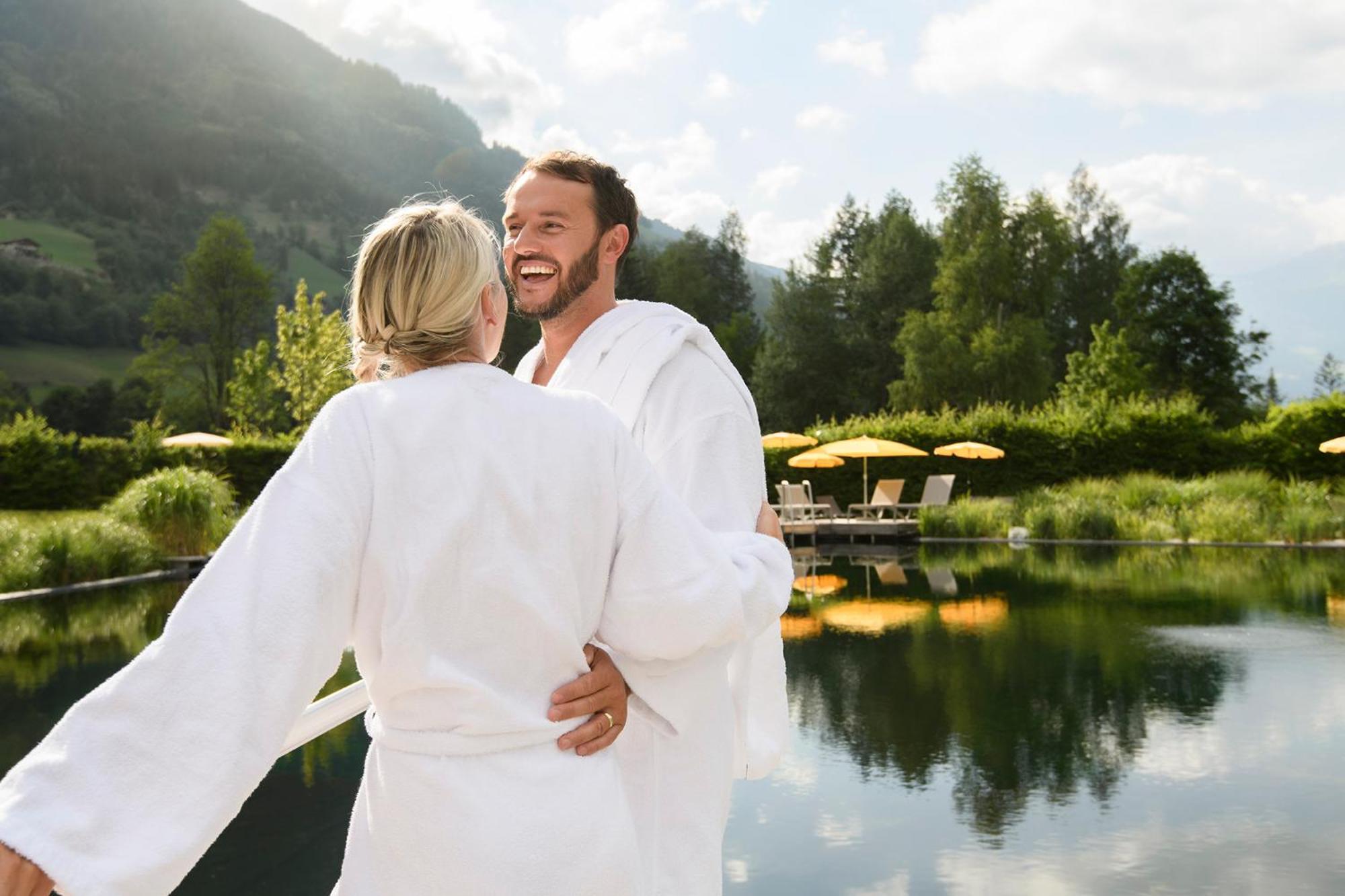 Aktiv- & Gesundheitsresort Das Gxund - Thermeneintritt Inklusive Бад Хофгащайн Екстериор снимка