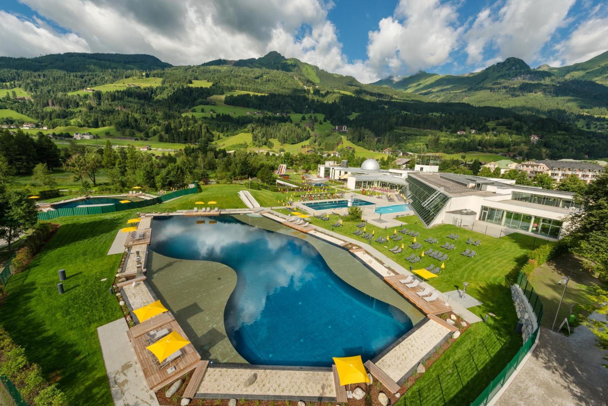 Aktiv- & Gesundheitsresort Das Gxund - Thermeneintritt Inklusive Бад Хофгащайн Екстериор снимка